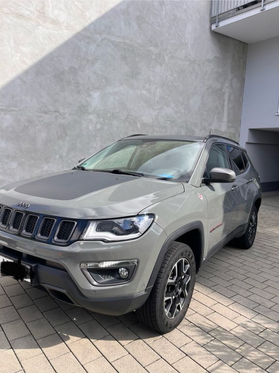 Jeep Compass 98.500 km 21.800 € Mannheim 68199