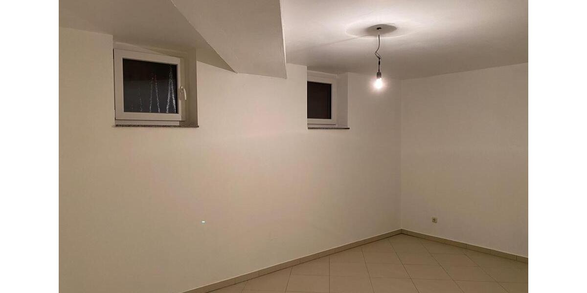 Etagenwohnung Mannheim Hochstätt - 1 Zimmer, 65 m&sup2;, 820&euro; | Angebot:24647523