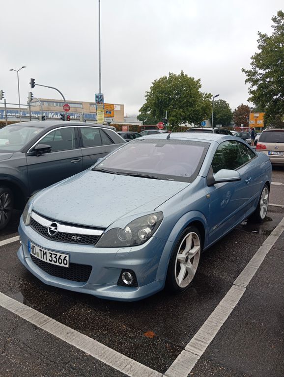 Opel Astra 182.000 km 2.990 € Weinheim 69469