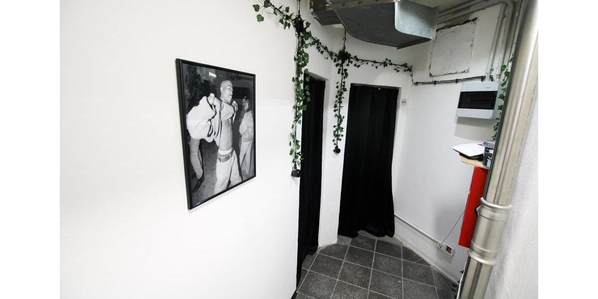 Komplettetage mit Aufzug 4. OG im Hochbunker Ludwigshafen zimmer