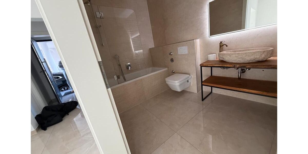 Vermiete 3-4 Zi. + 2 Bäder und Garten in Lu-Oggersheim 3.5 zimmer