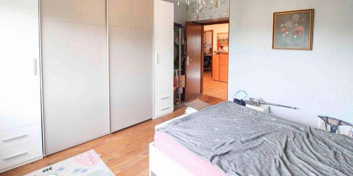 Großzügige 4-Zimmer-Wohnung mit Loggia & Tiefgarage - keine Erbpacht, top Lage! 4 zimmer