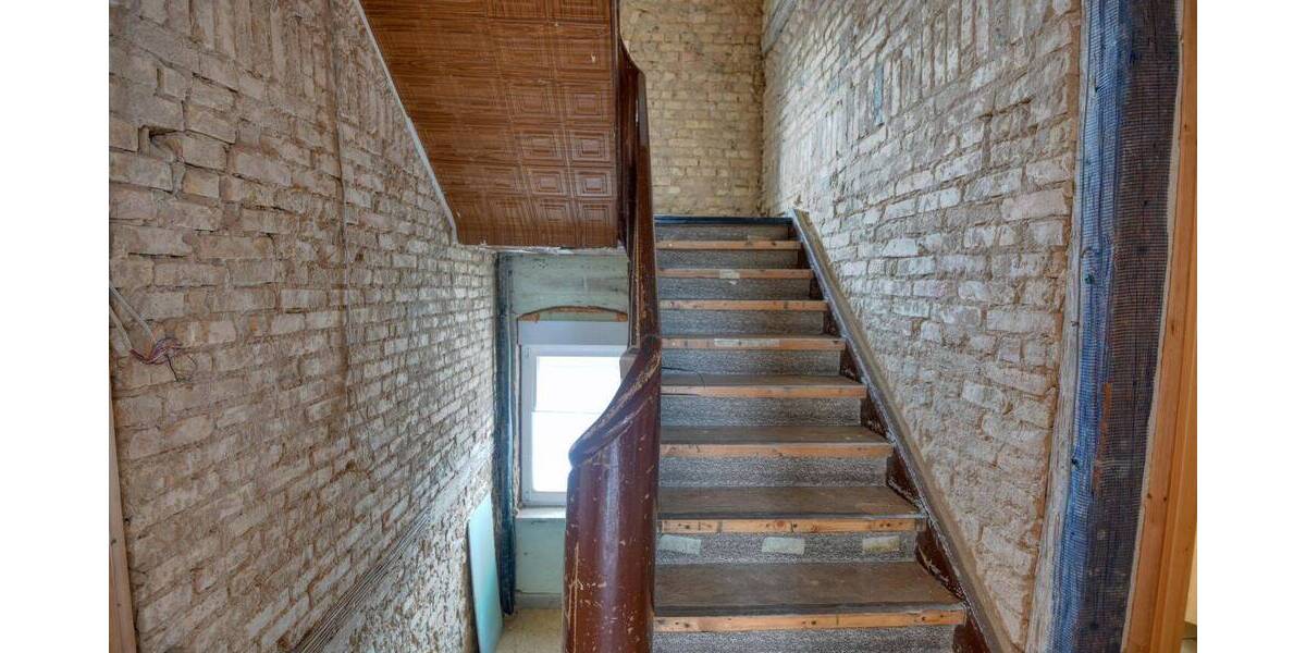 Etagenwohnung Mannheim Sandhofen - 6 Zimmer, 175 m&sup2;, 270.000&euro; | Angebot:26815840