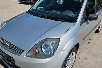 Ford Fiesta 150.054 km 1.150 &euro; Lachen-Speyerdorf 67435