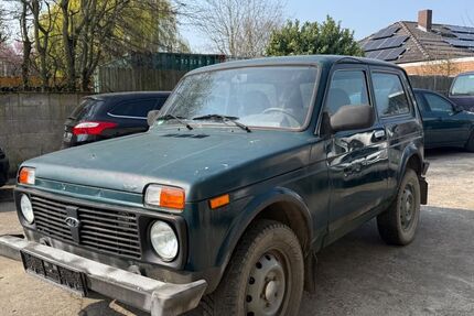 Lada Niva 111.300 km 1.500 &euro; Gernsheim 64579