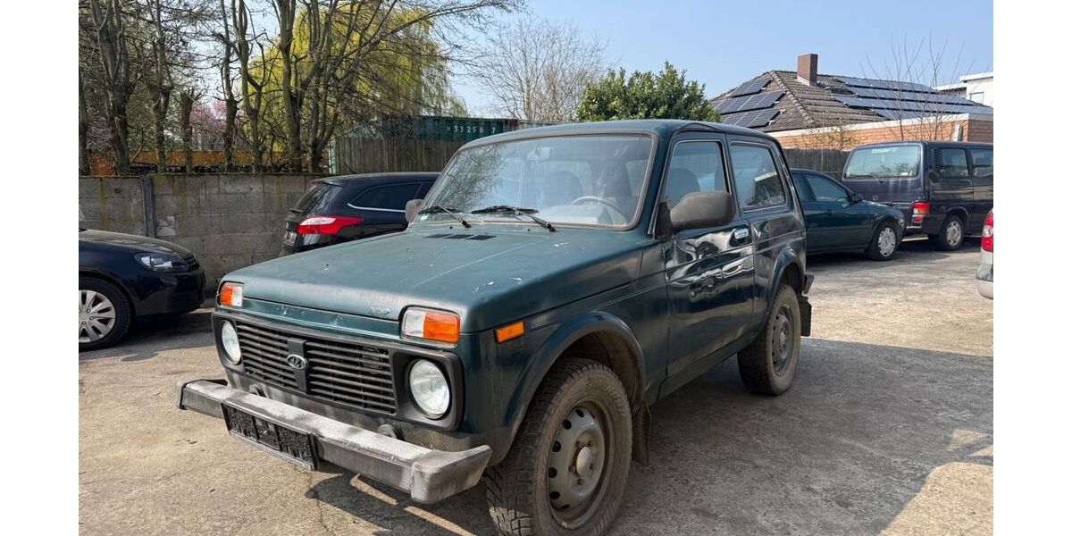 Lada Niva 111.300 km 1.500 &euro; Gernsheim 64579