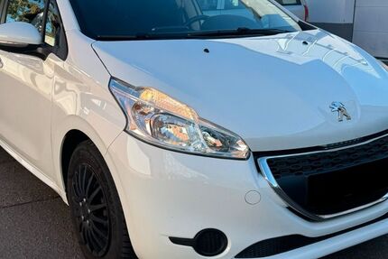 Peugeot 208 70.000 km 4.500 &euro; Speyer 67346
