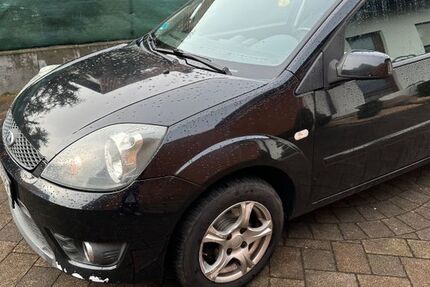 Ford Fiesta 175.000 km 2.400 &euro; Hassloch 67454