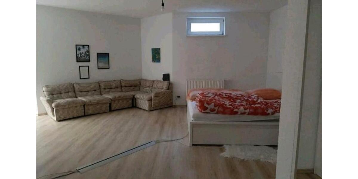 Helle Souterrainwohnung in Neuhausen 1ZKB mit Stellplatz und EBK 1 zimmer