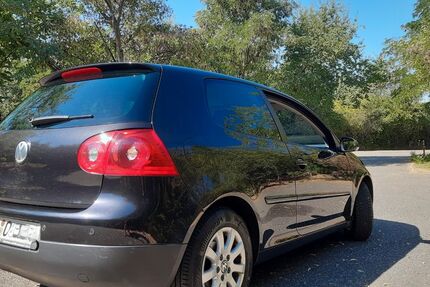 VW Golf 239.000 km 2.400 &euro; Mannheim 68163