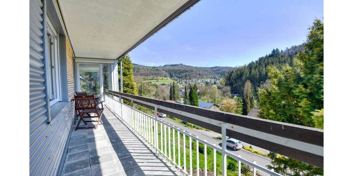 Panorama-ZFH mit sagenhaftem Ausblick Energieeffizient & am Waldrand Garten,Balkone & Terrasse 7 zimmer