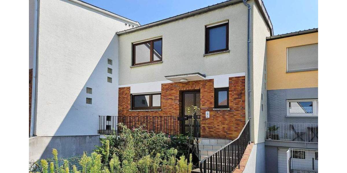 Charmantes Reihenmittelhaus mit Garage und geschütztem Garten in begehrter Lage von Sandhausen 4 zimmer