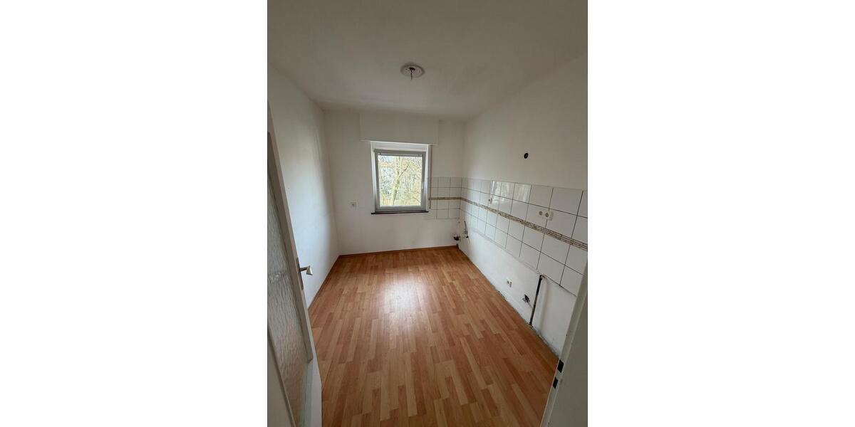 Etagenwohnung Weinheim - 3 Zimmer, 80 m&sup2;, 1.100&euro; | Angebot:25483465