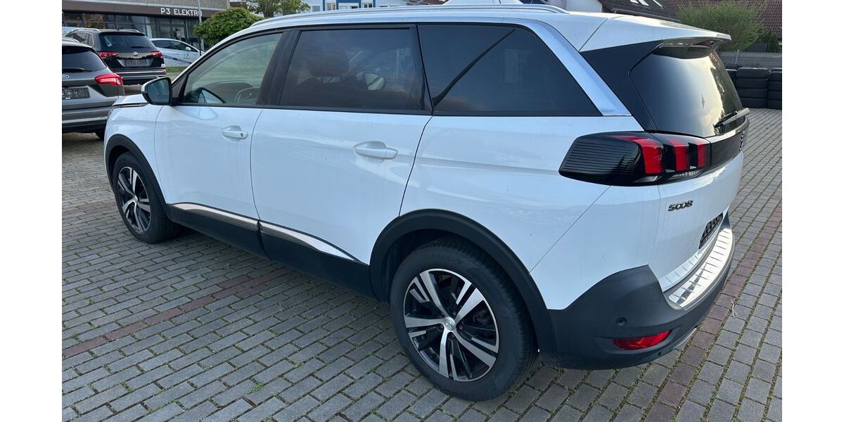 Peugeot 5008 281.000 km 11.841 &euro; Weinheim 69469