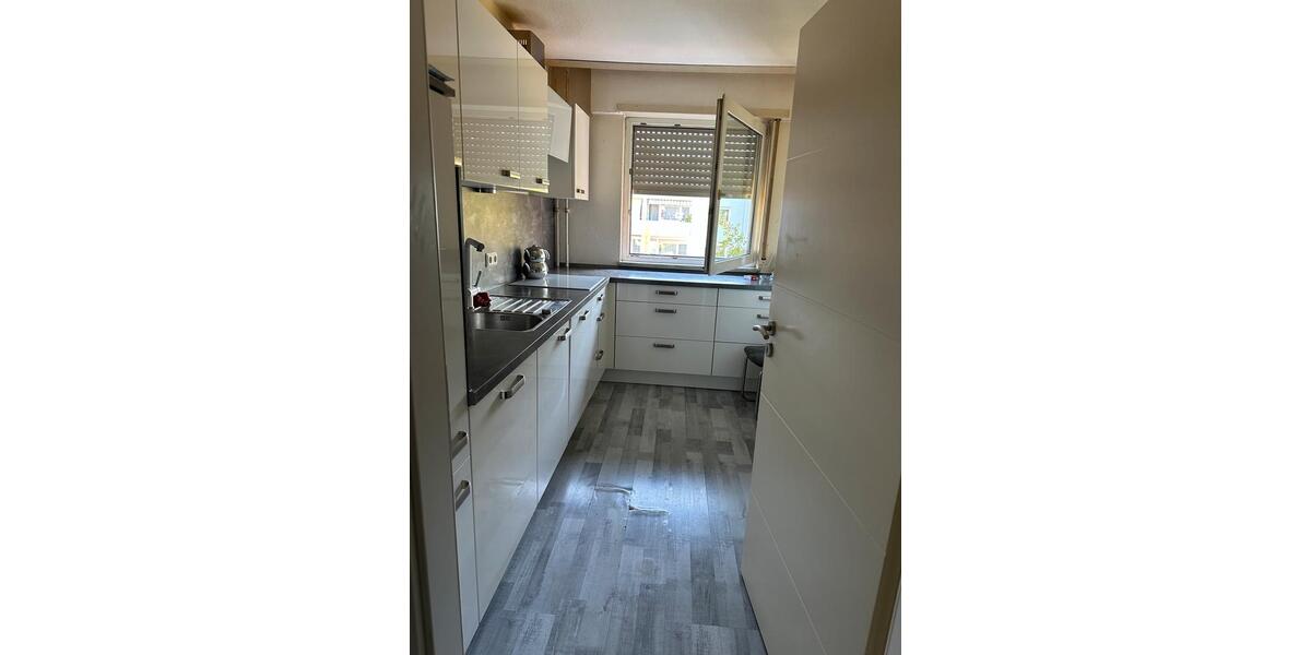 Provisionsfrei: ab Ende Januar frei,3-ZKB-Wohnung in Mannheim 3 zimmer