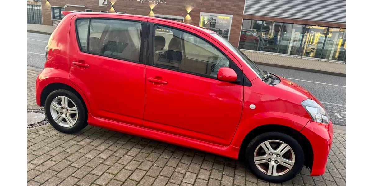 Daihatsu Sirion 173.000 km 2.990 &euro; Worms 67551