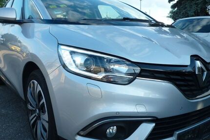 Renault Scenic 143.221 km 10.490 &euro; Mannheim 68199