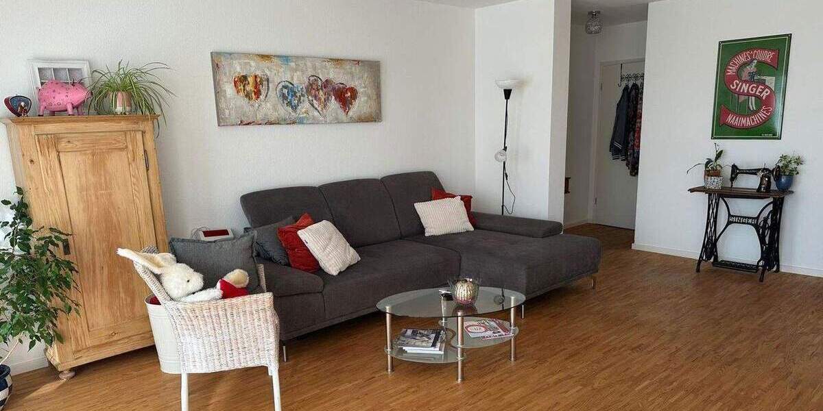 Attraktive 4 ZKB Wohnung mit Gäste WC und Tiefgarage - provisionsfrei 4 zimmer