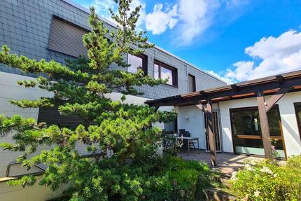 Großzügiges Einfamilienhaus mit Garten in Viernheim-Ost! Stilvolles Wohnen in Top-Lage! zimmer