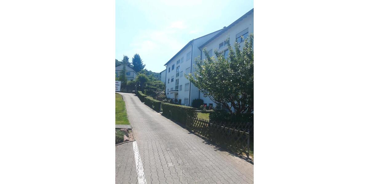 Dachgeschoßwohnung Bad Dürkheim - 2 Zimmer, 61 m&sup2;, 800&euro; | Angebot:26211200