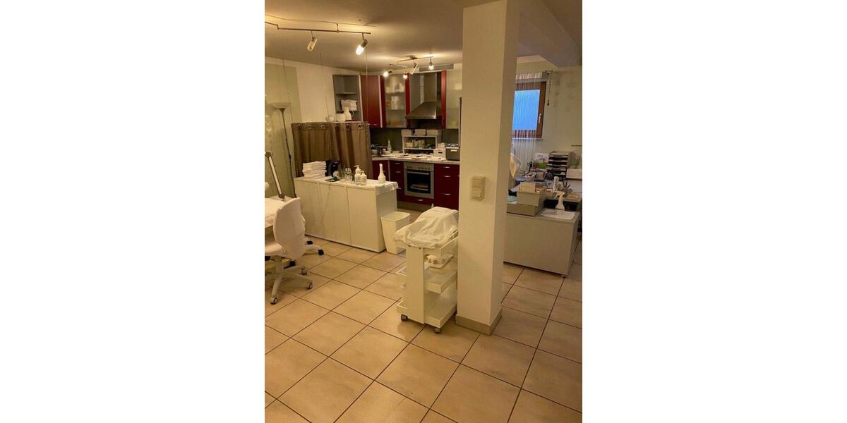 Schöne, helle Einliegerwohnung Nutzung als Praxis, Büro etc. zimmer