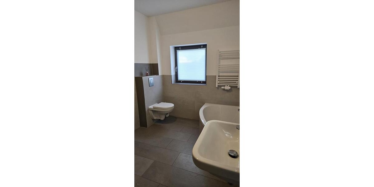 Etagenwohnung Bensheim - 3 Zimmer, 100 m&sup2;, 1.100&euro; | Angebot:25375811