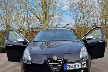 Alfa Romeo Giulietta 151.000 km 8.500 &euro; Worms 67549