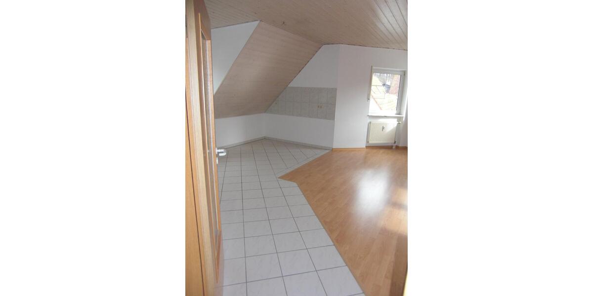 Dachgeschoßwohnung Mörlenbach - 3 Zimmer, 82 m&sup2;, 240.000&euro; | Angebot:24469846