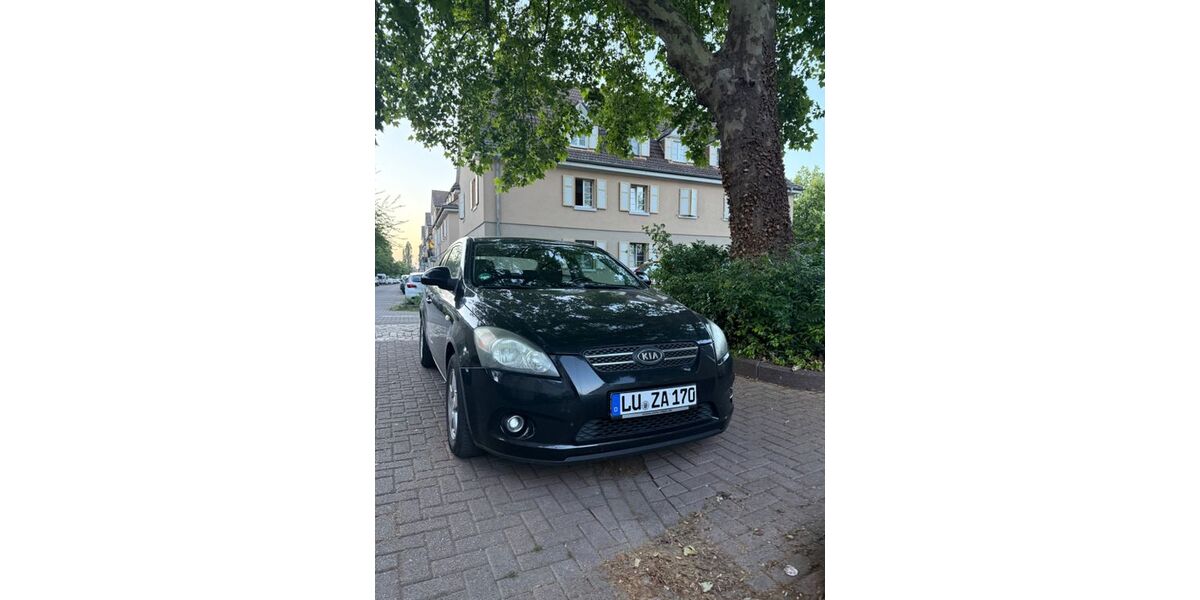 Kia ceed Sportswagon 178.000 km 2.200 &euro; Ludwigshafen 67061