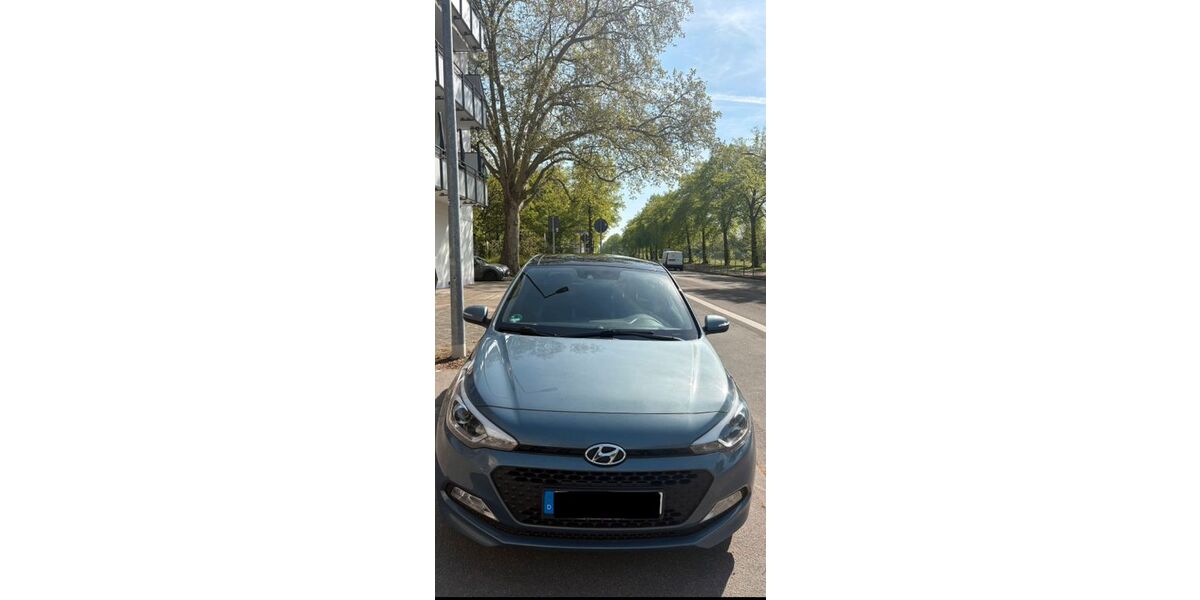 Hyundai i20 108.724 km 9.299 &euro; Mannheim 68163