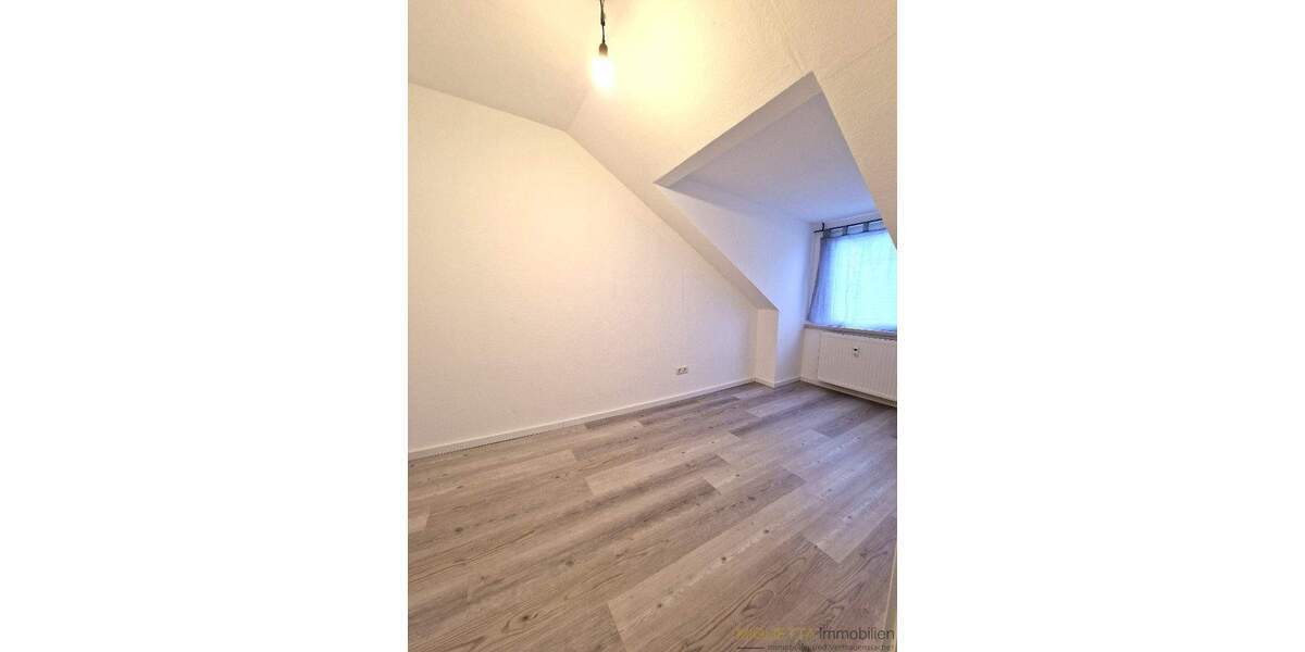 Solide Kapitalanlage mit 9 Apartments und 1 Lager - Mehrfamilienhaus, Wohnhaus Ludwigshafen am Rhein Friesenheim/Nord | Angebot:26086592