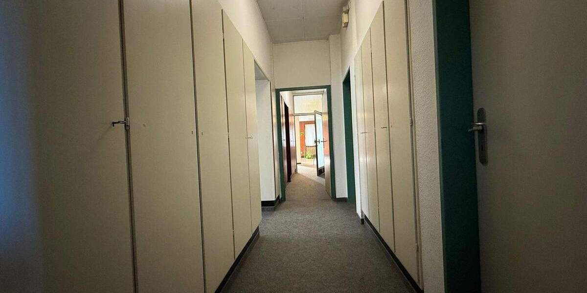 Etagenwohnung Mannheim Neckarau - 5 Zimmer, 177 m&sup2;, 295.000&euro; | Angebot:25730925