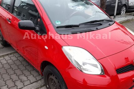Toyota Yaris 144.947 km 2.999 &euro; Ketsch 68775