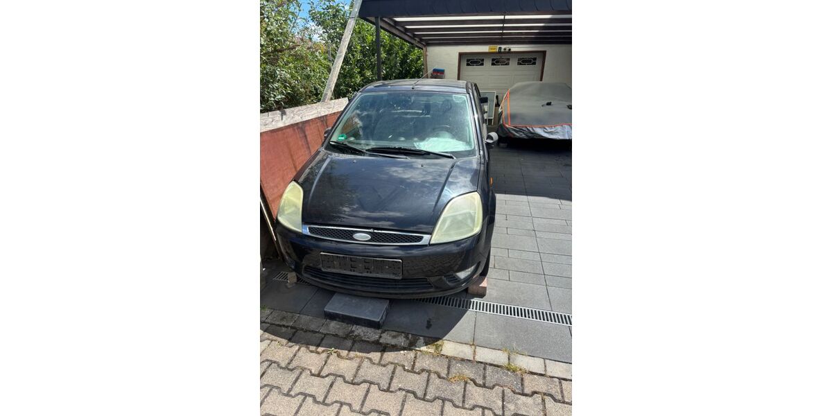 Ford Fiesta 150.800 km 1.390 &euro; Worms 67551