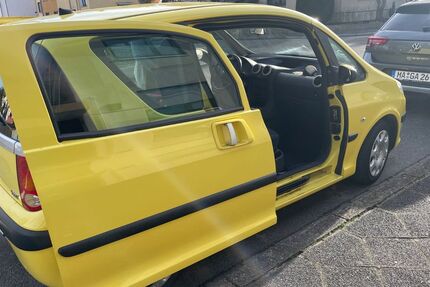 Peugeot 1007 124.000 km 1.899 &euro; Mannheim 68307