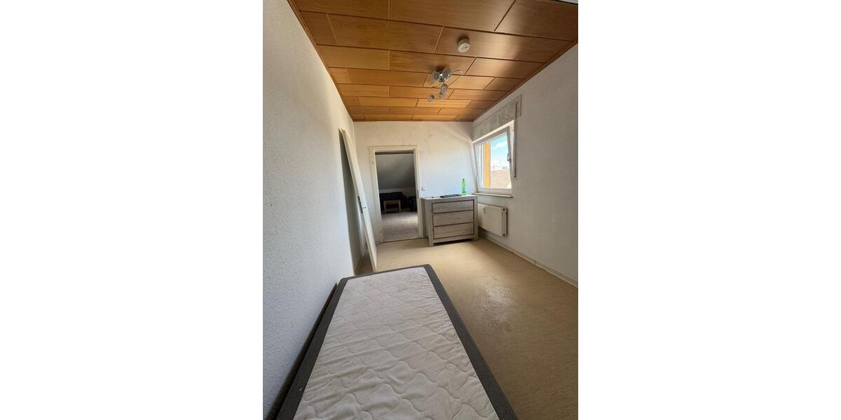 Dachgeschoßwohnung Beindersheim - 3 Zimmer, 70 m&sup2;, 750&euro; | Angebot:26233201