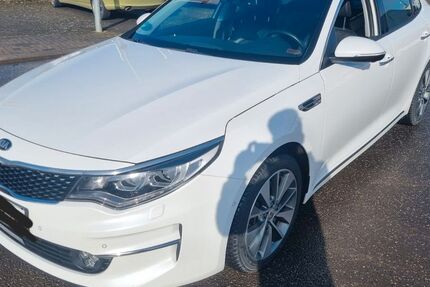 Kia Optima 124.000 km 17.400 &euro; Worms 67547