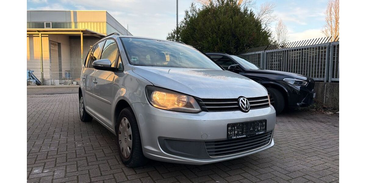VW Touran 155.572 km 4.999 &euro; Hockenheim 68766