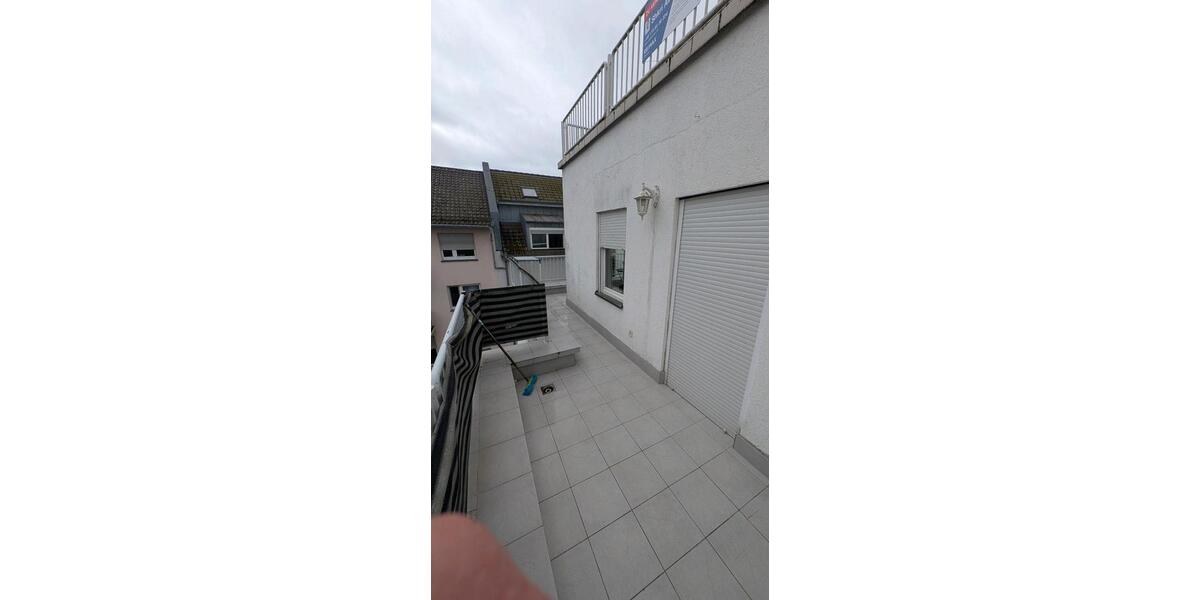 Etagenwohnung Ludwigshafen am Rhein Mundenheim - 2.5 Zimmer, 70 m&sup2;, 240.000&euro; | Angebot:25512624