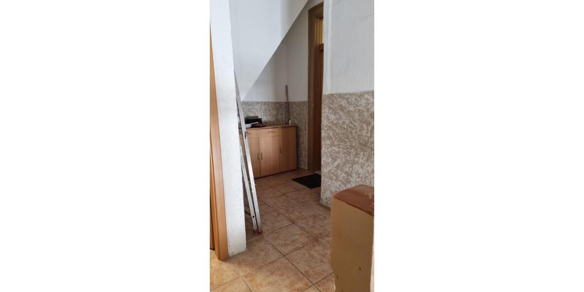 Etagenwohnung Ludwigshafen am Rhein Mundenheim - 3 Zimmer, 100 m&sup2;, 1.000&euro; | Angebot:26237380