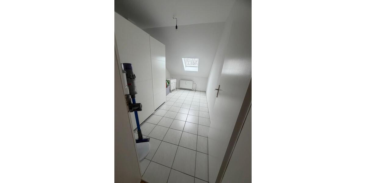 Dachgeschoßwohnung Heppenheim (Bergstraße) - 3 Zimmer, 78 m&sup2;, 1.200&euro; | Angebot:26074442