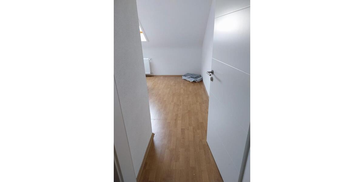 Dachgeschoßwohnung Mannheim Hochstätt - 2.5 Zimmer, 56 m&sup2;, 644&euro; | Angebot:26427117
