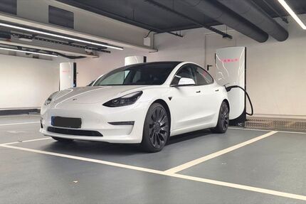 Tesla Model 3 90.000 km 29.799 &euro; Mannheim 68219