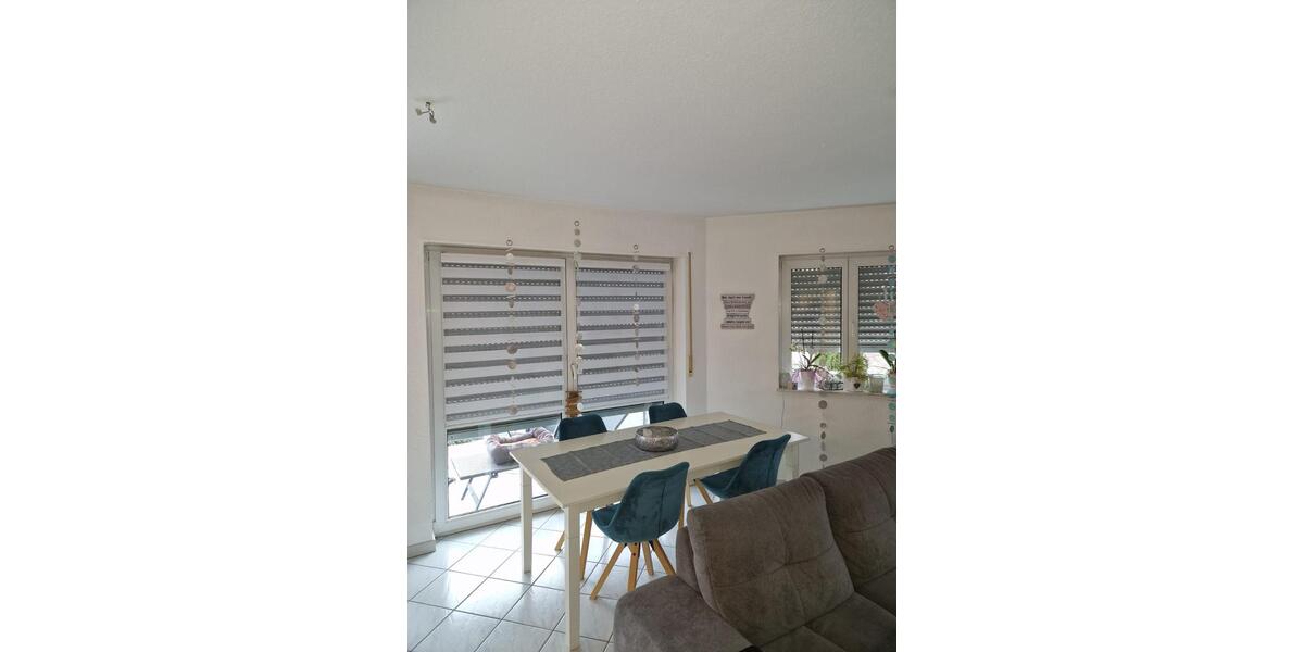 Etagenwohnung Weinheim - 4 Zimmer, 110 m&sup2;, 1.250&euro; | Angebot:25253397