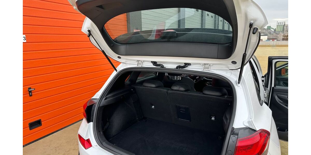 Hyundai i30 82.500 km 22.900 &euro; Nußloch 69226