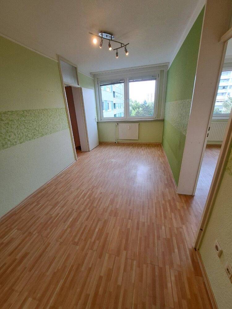 **Ich bin sofort frei, schöne VierraumWohnung mit Balkon für Familie mit zwei Kinder, KAUFEN statt mieten!!***