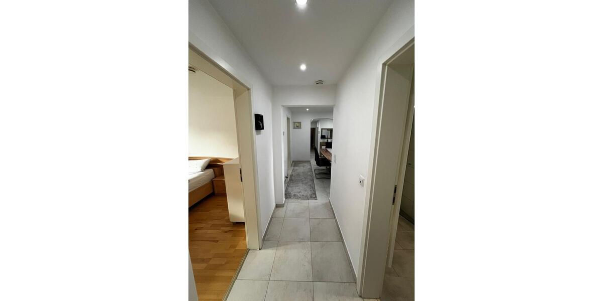Etagenwohnung Schriesheim - 11 Zimmer, 180 m&sup2;, 2.700&euro; | Angebot:26169768