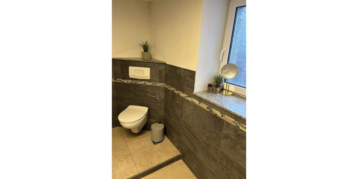 Einfamilienhaus Wiesenbach - 7 Zimmer, 140 m&sup2;, 1.500&euro; | Angebot:25683549