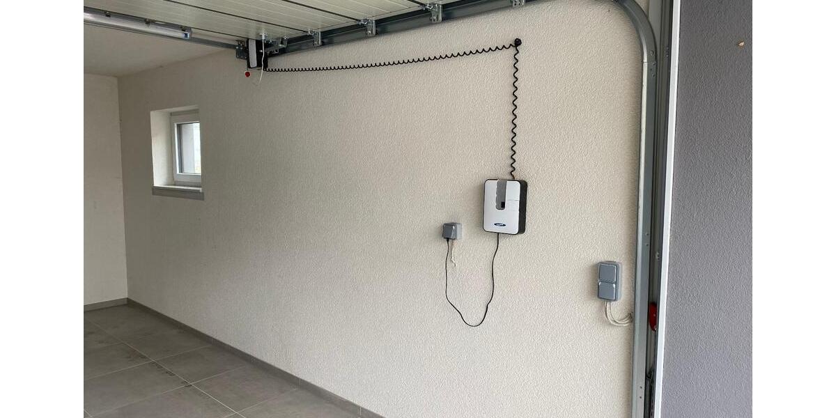 Einfamilienhaus Hockenheim - 3 Zimmer, 155 m&sup2;, 1.800&euro; | Angebot:25285346