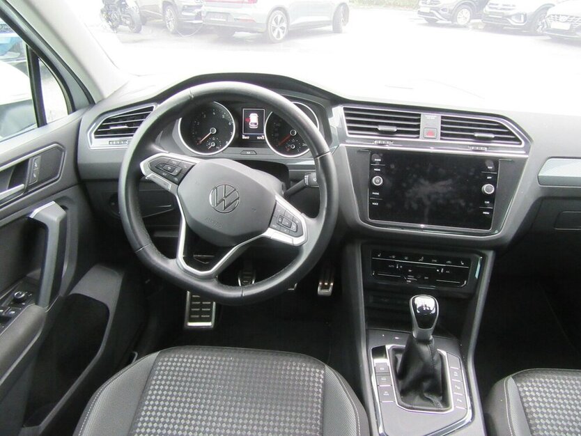 VW Tiguan Active 1.5, NAVI, LED 88.000 km 24.890 € Gernsheim 64579